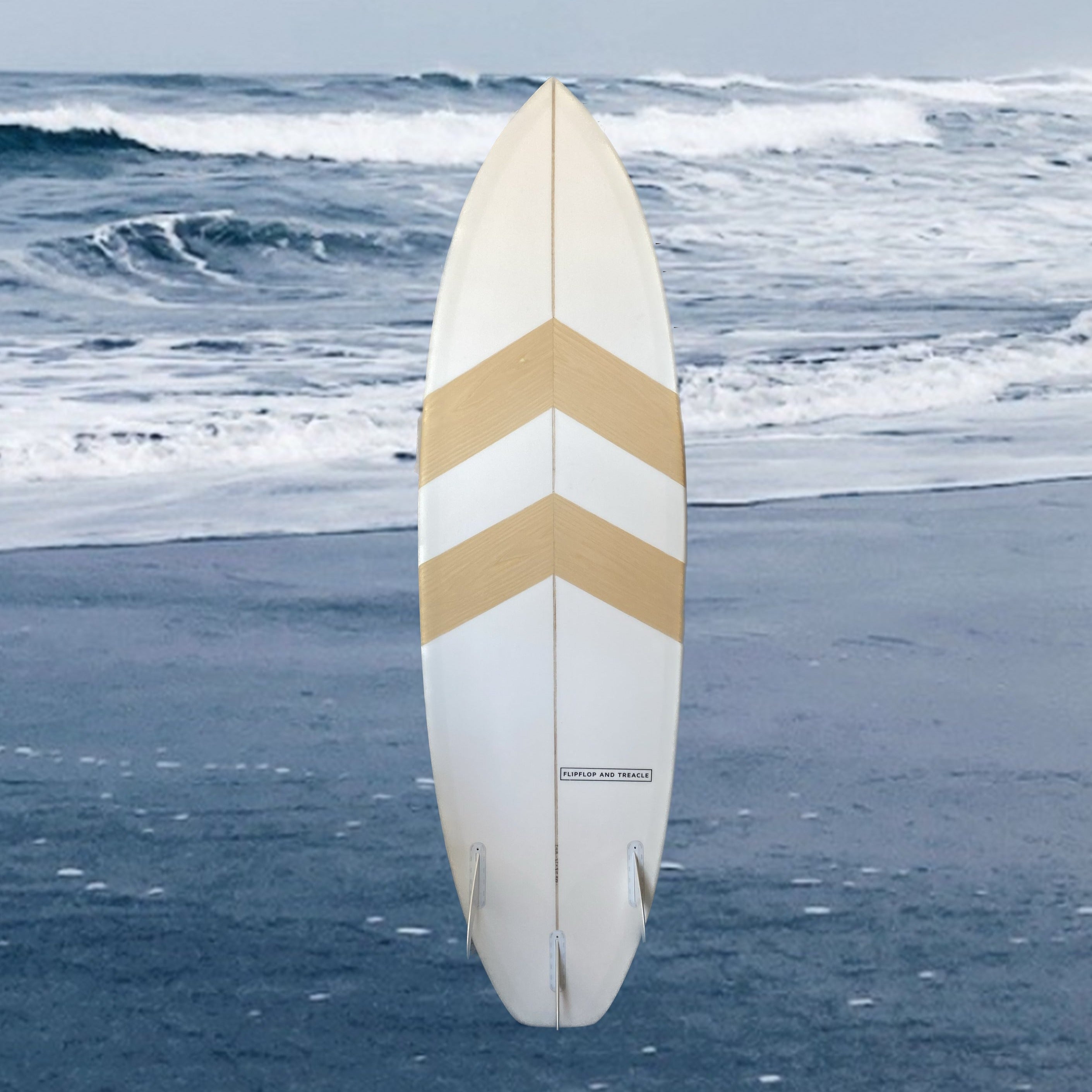 Surfboard - Short board 6'4ft