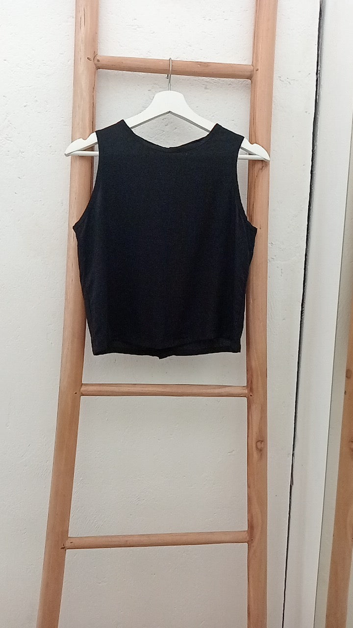 Button back top