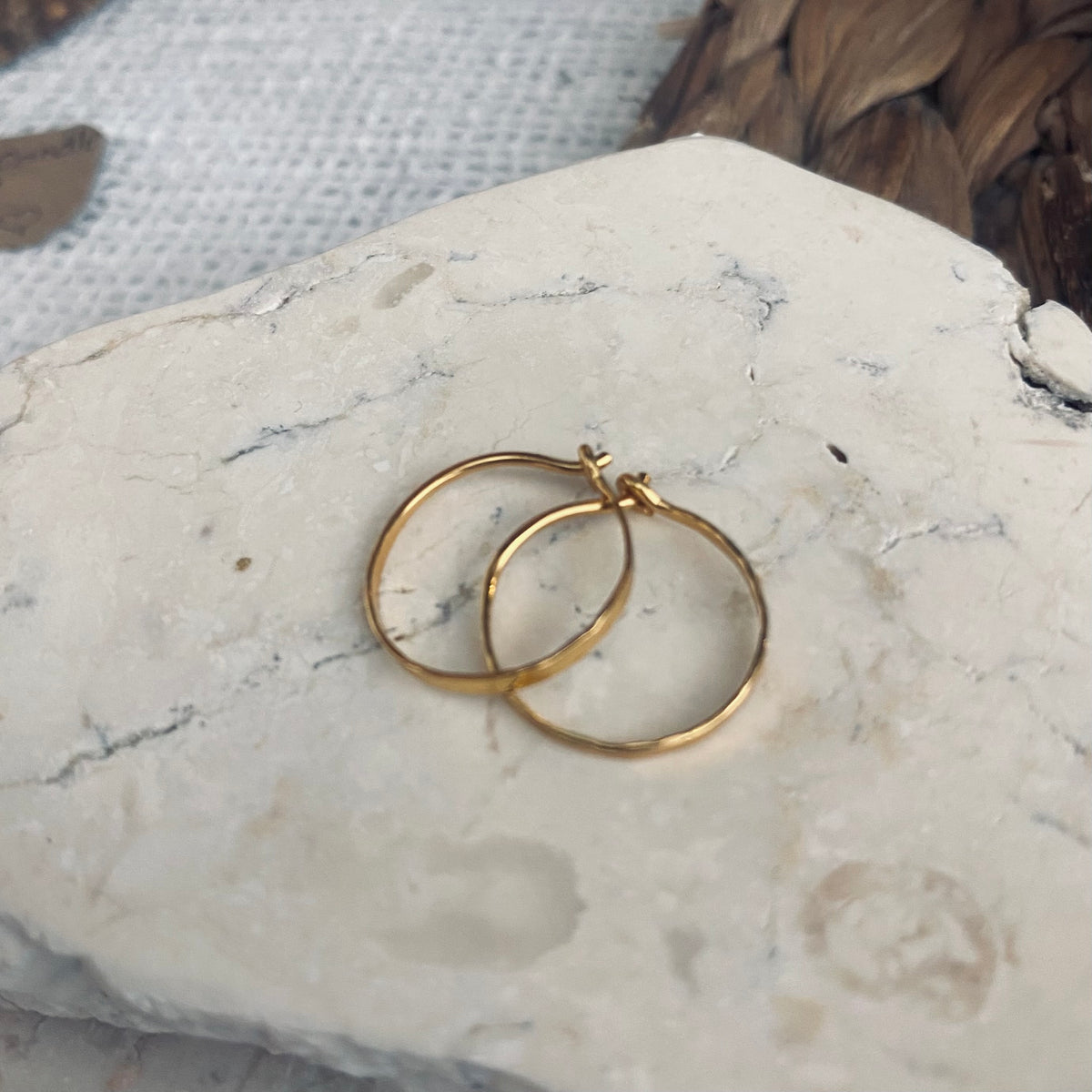 CALLAKAII EARRING - bay hoop - gold
