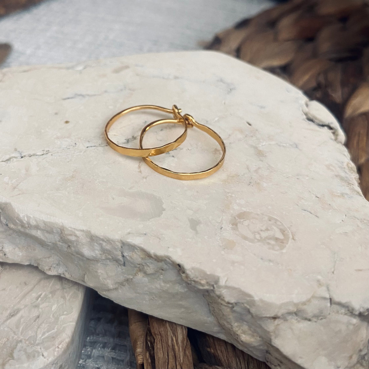 CALLAKAII EARRING - bay hoop - gold