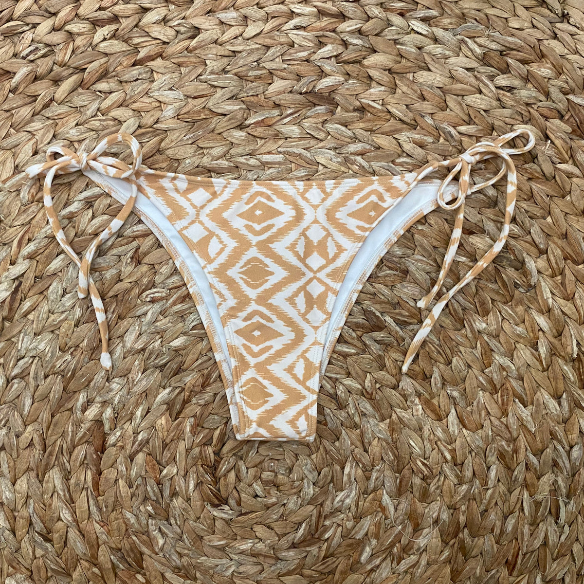 Single tie batik