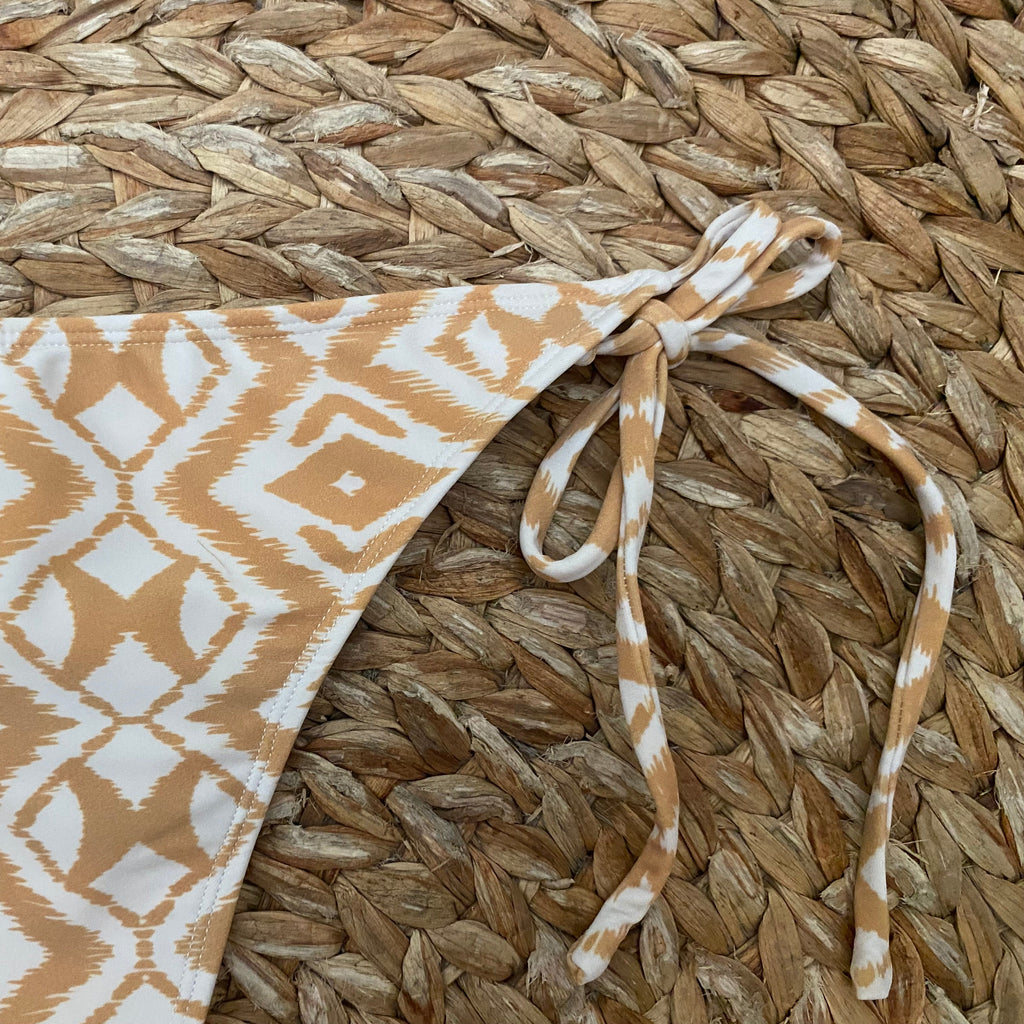 Single tie batik