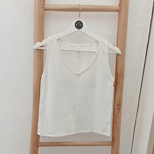 v-neck organic cotton top