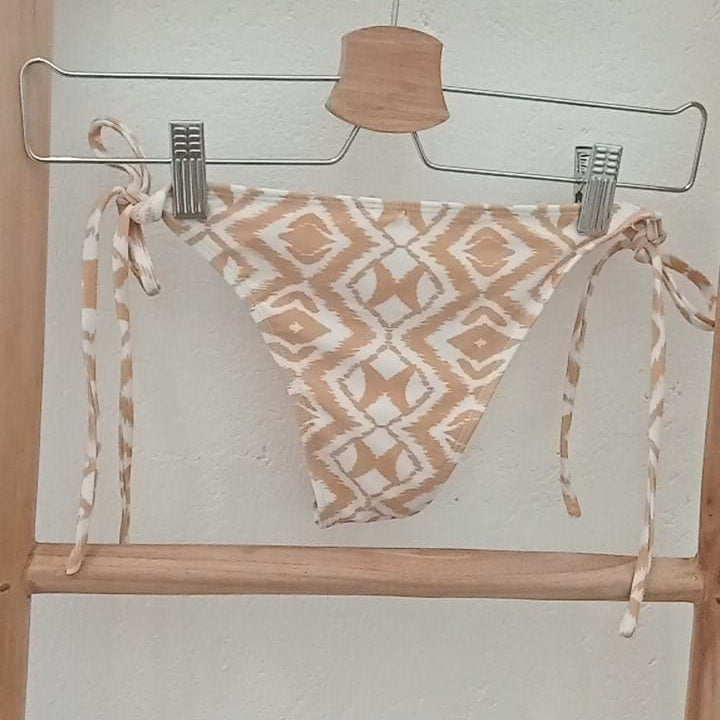 Single tie batik