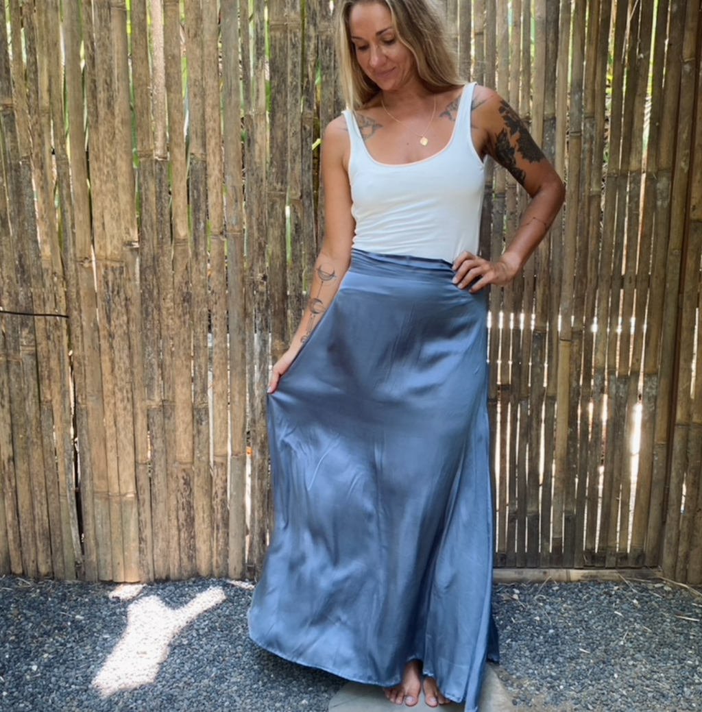 maxi skirt satin - smoke