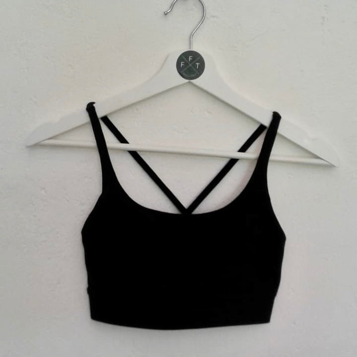 Sustainable sports bra black – Flipflop and Treacle